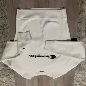 Cream Champion Sweatshirt